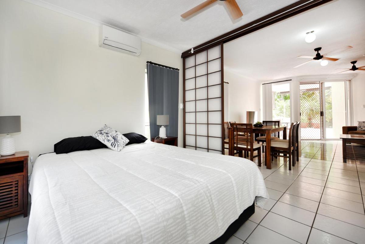 Golden Sands Beachfront Resort Yorkeys Knob Εξωτερικό φωτογραφία