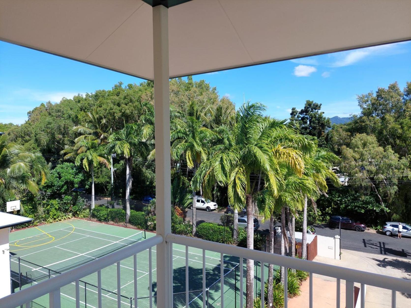 Golden Sands Beachfront Resort Yorkeys Knob Εξωτερικό φωτογραφία
