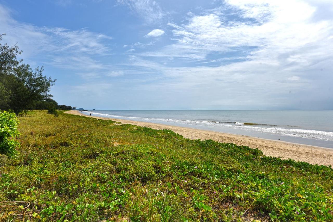 Golden Sands Beachfront Resort Yorkeys Knob Εξωτερικό φωτογραφία